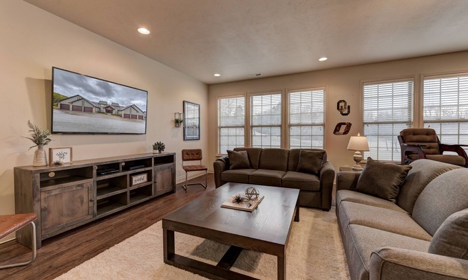 Branson West Villa | Family-Friendly 4BR Home with Game Room & Golf Views