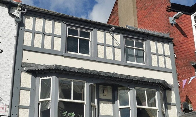Darlington Apartment | Spacious 6-Bed Apartment in the Heart of Darlington