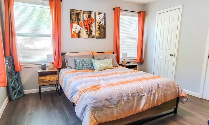 Abilene House | Spacious Rooms with King Beds and Huge Backyard Retreat