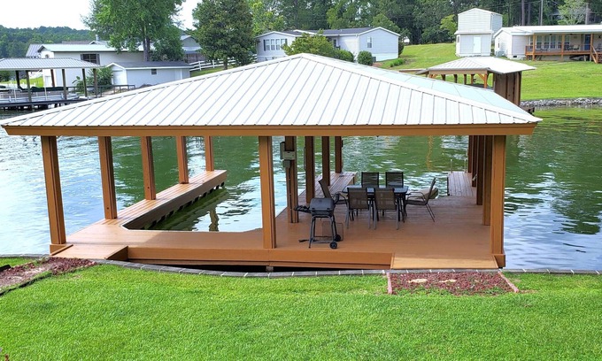 Jacksons' Gap House | Huge boathouse, screened porch, Firepit, quiet neighborhood, 3/2. Pets friendly