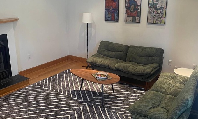 Point Breeze House | HUGE Carriage house for 6 in Regent Square, City of Pittsburgh