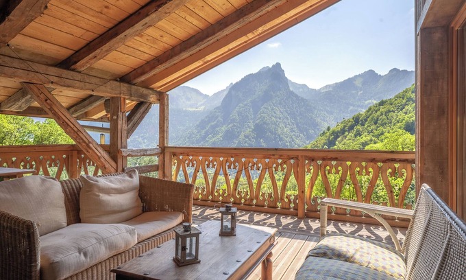 La Baume Ski Chalet | Stylish Chalet for Ski Adventures & Summer Retreats in Morzine