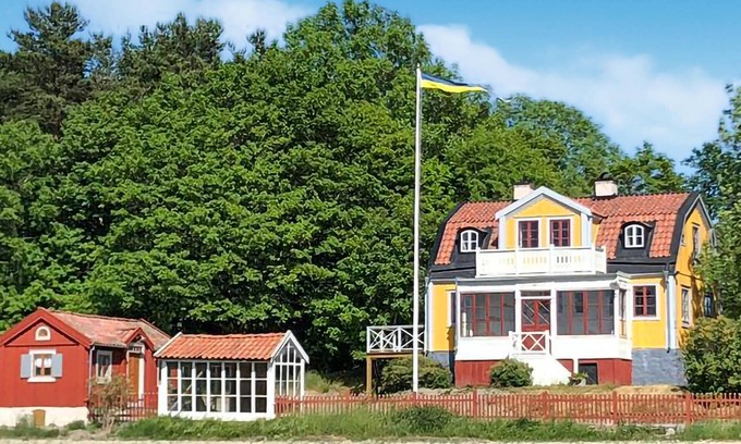 Stallarholmen House | Huge cottage on Selaön