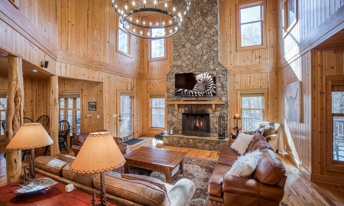 Boone House | Ultimate Retreat with Hot Tub, Pool Table & Scenic Views