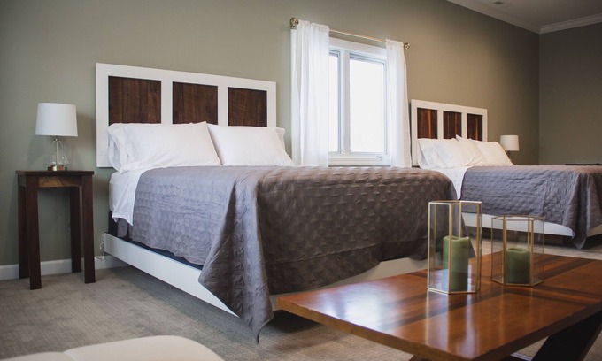 Paducah Bed & Breakfast | Perfect Double Queen Suite at Respite Bed and Breakfast