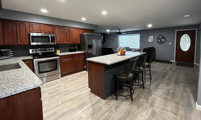 Oak Park House | Spacious Family Retreat with Game Room & Movie Theater
