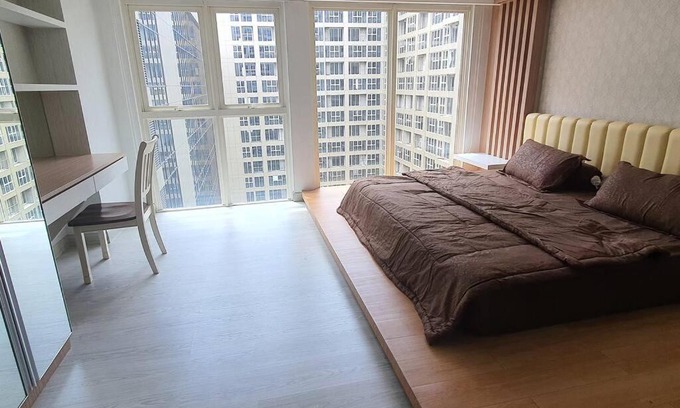 Medan Apartment | Spacious Family Haven at Jati Junction with Pool & Gym