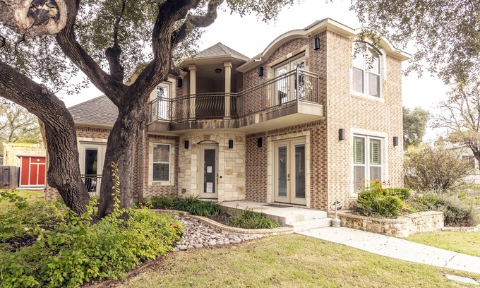 Central East Austin House | Ideal Downtown ATX Home for Large Groups & Walkable Access