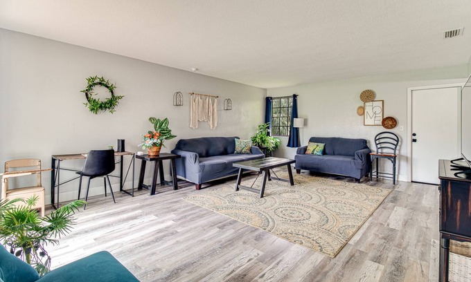Richs Deland House | Spacious Home Near Downtown Deland with Spa & Hot Tub