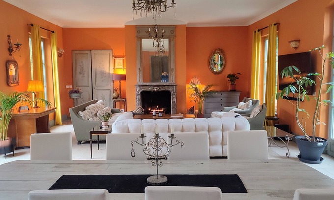 Evran House | Inviting House with Private Pool and Movie Lounge Near Beaches