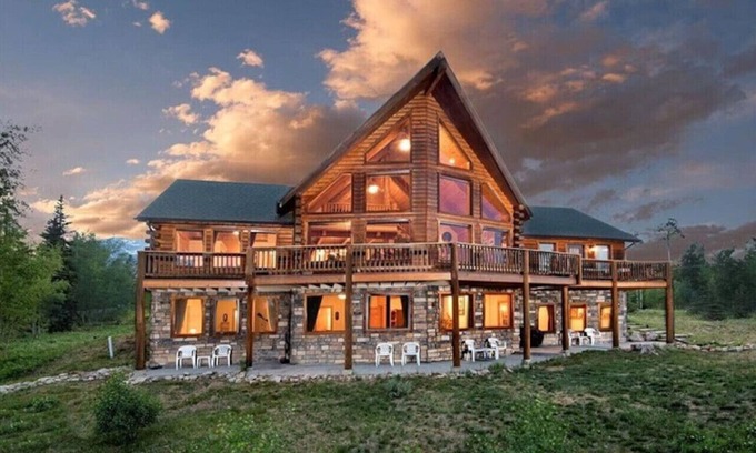 Wildernest House | Experience Adventure at Wildernest Haven - Ski & Hike Retreat