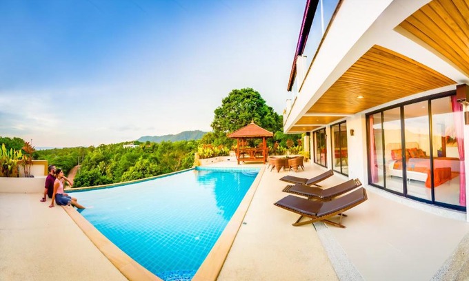 Ko Lanta Villa | Seaside Oasis: Mountain House with Pool in Koh Lanta