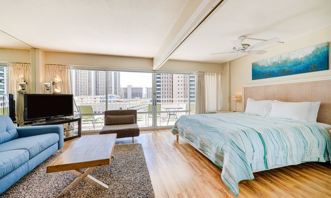 Waikiki Apartment | Spacious Lagoon View Studio Unit with Top Guest Ratings