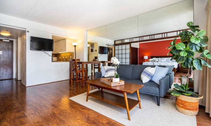 Waikiki Apartment | Inviting Studio with Lagoon View and Pool Access