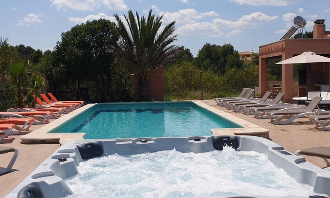 L'Ametlla de Mar Villa | Spacious Oceanfront Villa with Private Pool and BBQ
