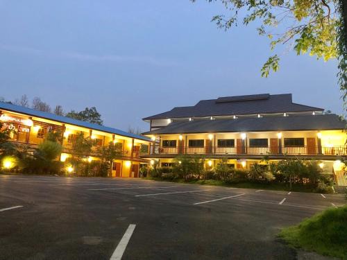 Pua Hotel | Hugpua Hotel: Family-Friendly Stay with Wheelchair Access