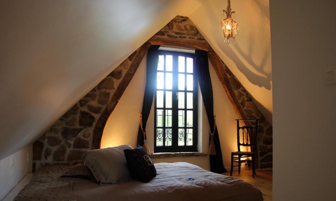 Opbrakel House | Inviting Stay at Huize Giselle: Pet Friendly & Hot Tub