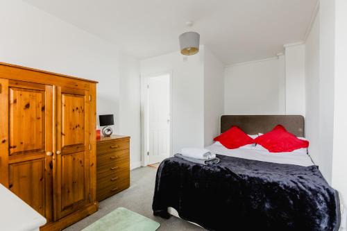 Withernsea Apartment | Family-Friendly Hullidays - Withernsea Queen St Duplex Apt