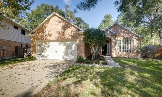 Kingwood House | Cozy Home with Game Room Near Deerbrook Mall Awaits You