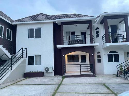 New Kingston Apartment | Family-Friendly Humming Bird Villa with 8.8/10 Rating
