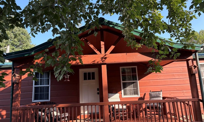 Cookeville Cabin | Hummingbird Cabin: A Family-Friendly Retreat Near Cummins Falls