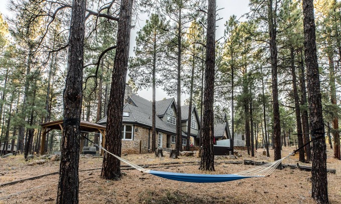 Flagstaff House | Perfect Getaway: Mountain Retreat with Hot Tub & Sauna