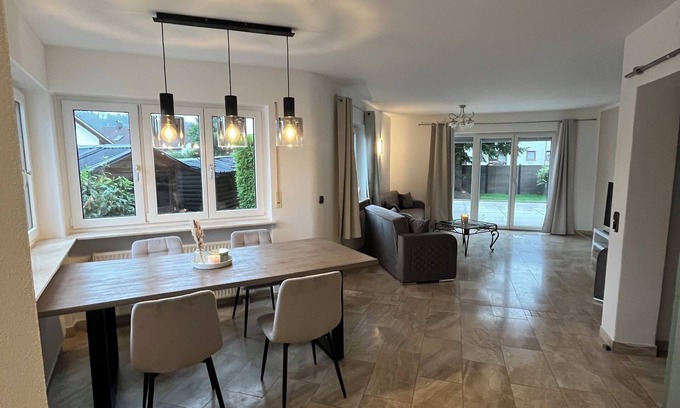 Tettnang Apartment | Hundefreundliche Ferienwohnung mit Garten und Terrasse 10 Minuten vom Bodensee