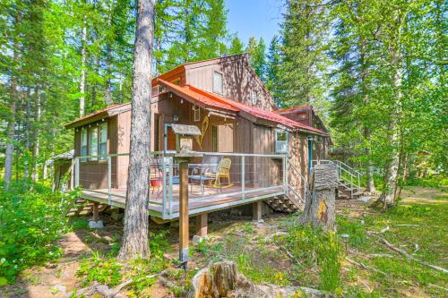 Whitefish House | Cozy Hungry Horse Cabin with Gas Grill, Steps from Glacier!