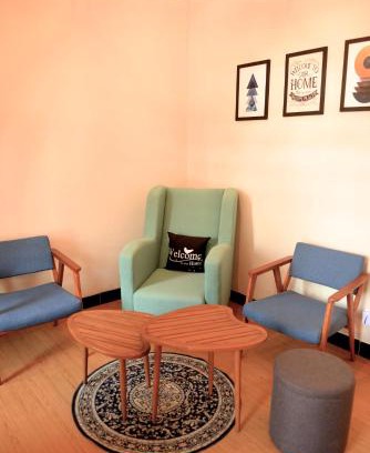 Purwokerto House | Huning House: Family-Friendly 5-Bedroom Retreat