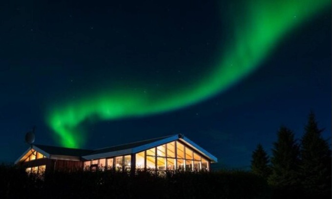 Kirkjubaejarklaustur House | Discover Hunkubakkar Guesthouse: Rated 9.2 with Pool & Dining