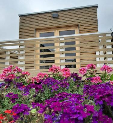 Reich Ski Chalet | Welcoming Hunsrück Chalet: Guest Rated 10/10 & Family-Friendly