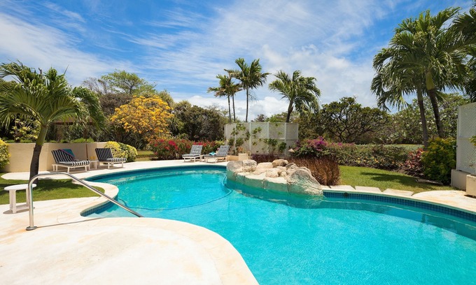 Long Bay Villa | Hunter Cottage: Oceanfront Villa with Pool & Top Ratings