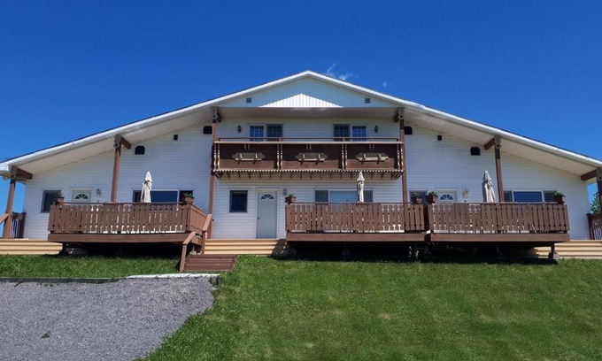 Cape Breton Island Resort | Pet-Friendly Hunter's Mountain Chalets with Great Amenities