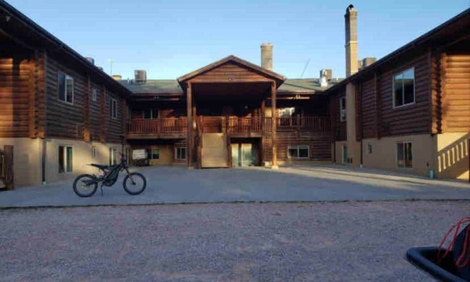 Hot Springs House | Spacious Hunters Lodge in Custer for 18 Guests