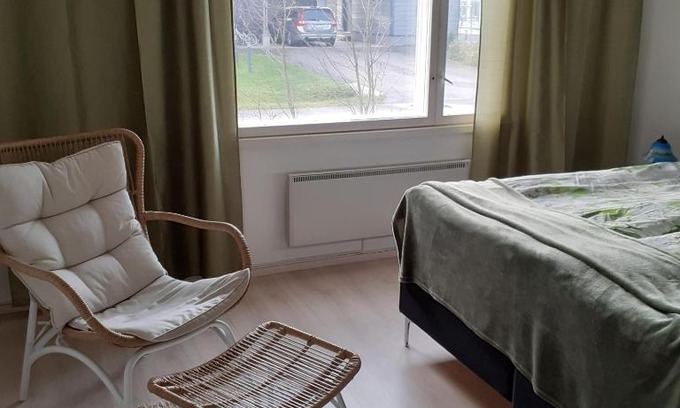 Kalajoki House | Idyllic Retreat at Huone Seesteisessä Mummolassa
