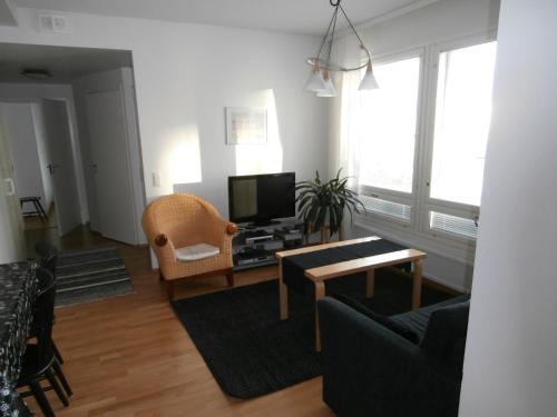 Oulu Apartment | Discover Nallisuites: Top-Rated Hotel with Hot Tub Access