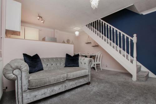 Boreham House | Exceptional Hurrell House: Family-Friendly Getaway Awaits