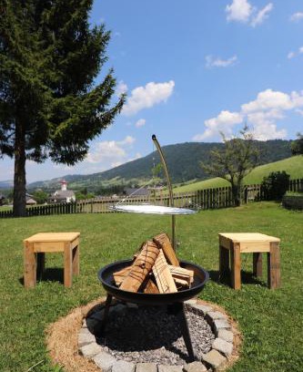 Krumbach Apartment | Discover Hus8 Krumbach: Pet-Friendly Oceanfront Retreat