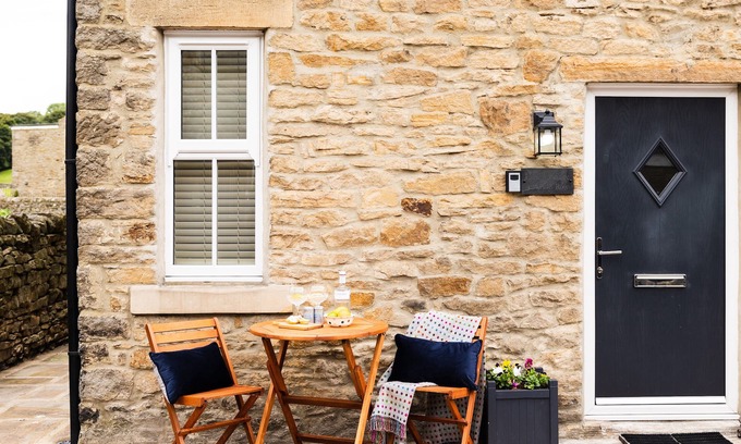 Barnard Castle Cottage | Cozy HUSH COTTAGE with Open Fire in Middleton-In-Teesdale