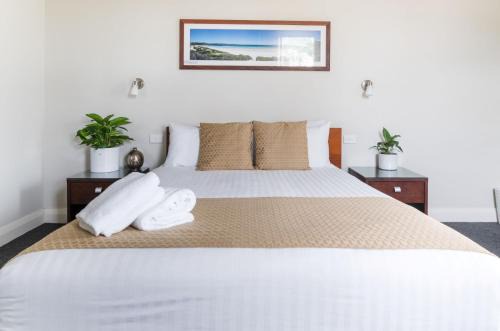 Huskisson Hotel | Relaxing Oceanfront Retreat at Huskisson Hotel Awaits