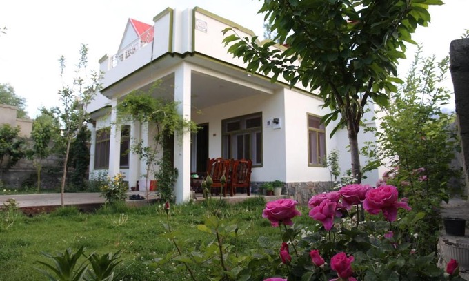 Skardu Apartment | Top-Rated Hussain Jan's Cottage with Pet-Friendly Amenities