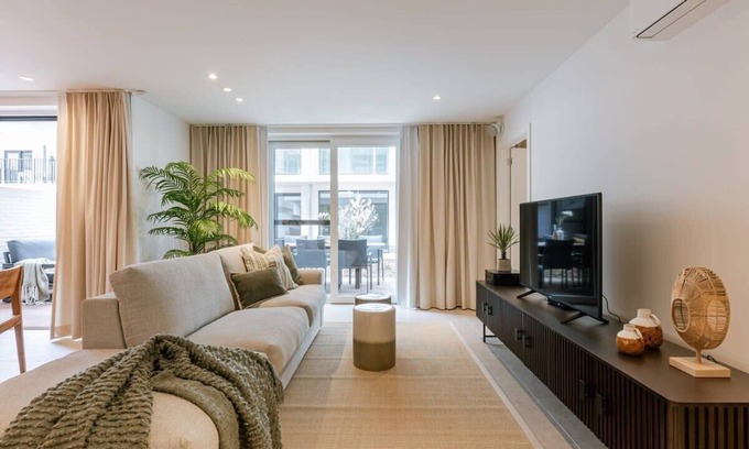 Middelkerke Apartment | Charming Ground-Floor Apartment with Delightful Terrace