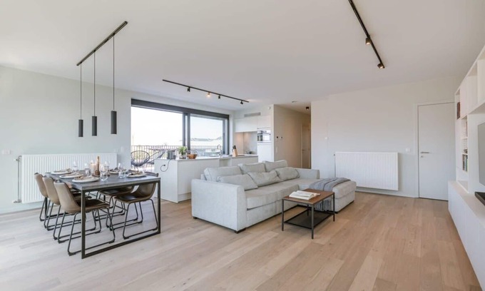 Muide Apartment | Bright Apartment with Scenic Terrace in Ghent