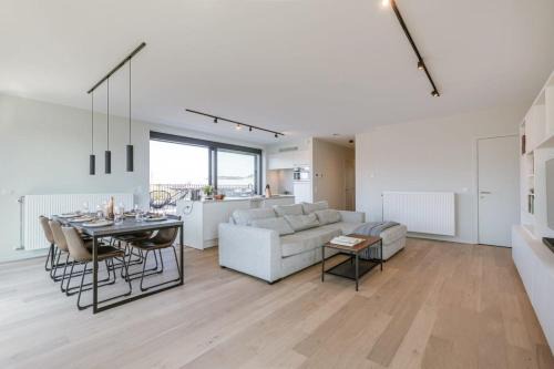 Muide Apartment | Inviting Apartment with Beautiful Terrace near Ghent