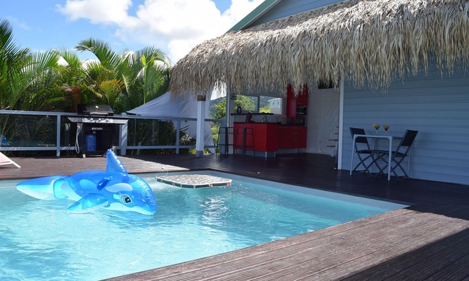 Le Francois House | Hut Bungalow: Ocean View Retreat with Private Pool