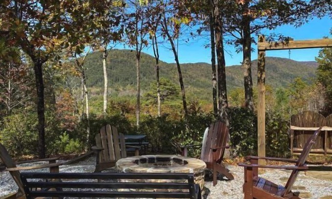 Sautee Nacoochee Cabin | Discover Hutch Mountain: A Cozy Cabin You’ll Love!