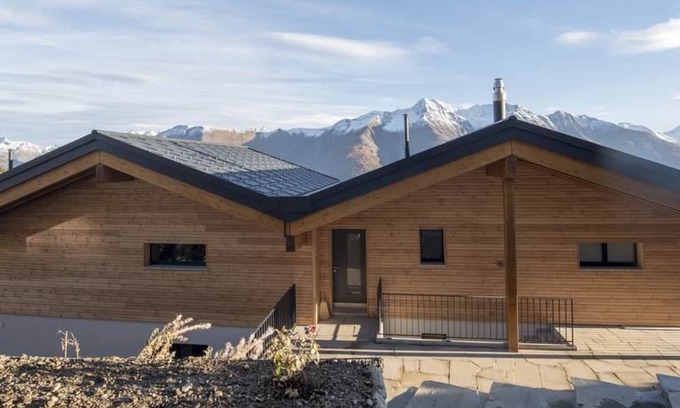 Bettmeralp Apartment | Top-Rated Huwetz 4 Zimmerwohnung with Spa and Family Perks