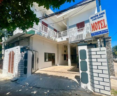 Ba Ngoi Hotel | Relaxing Huyền Anh Motel in Cam Ranh - Pet Friendly Retreat
