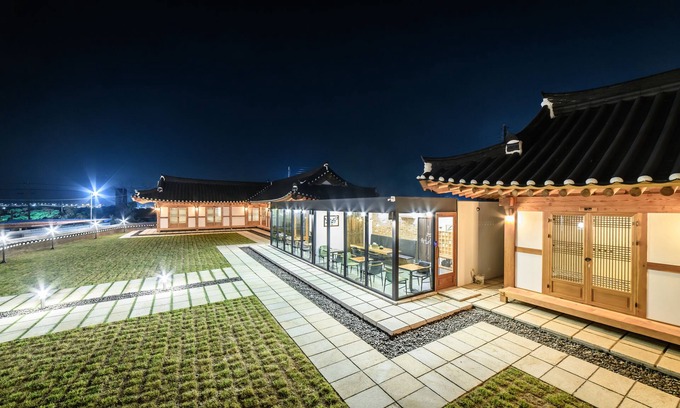 Gyeongju House | Discover Hwarangroo: Guest Rated 9.6 with Eco-Friendly Perks