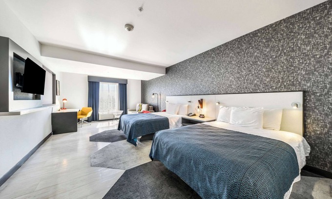 Calera Hotel | Comfortable Stay at Hy-Lo Hotel with Family-Friendly Amenities